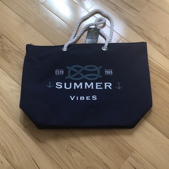 Handbags - Oversized retro style beach bag / cooler.